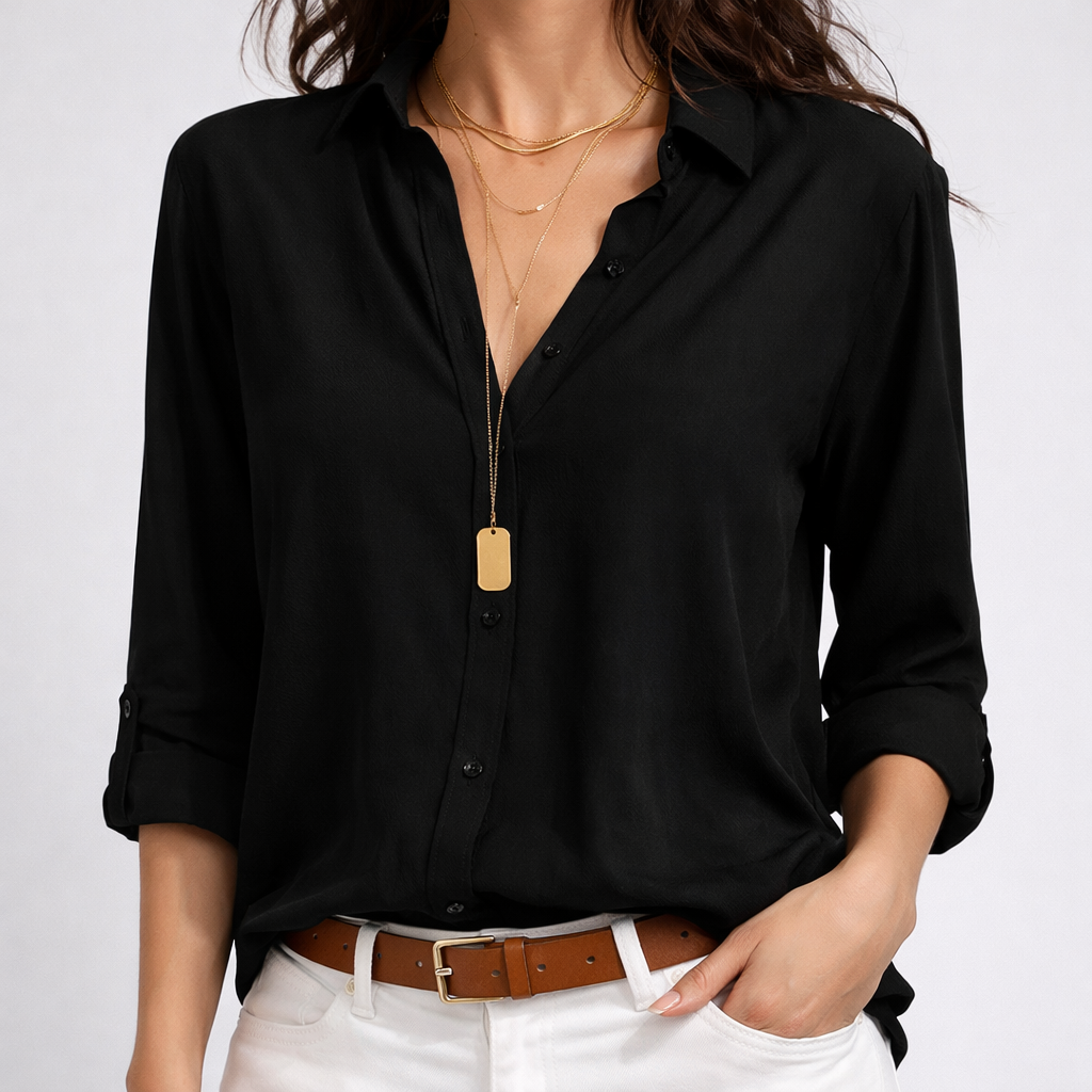 Czarna satynowa koszula damska Julia z długim rękawem i klasycznym kołnierzykiem.